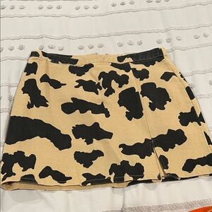 Le Lis Black and Tan Skirt